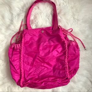 Lululemon tote